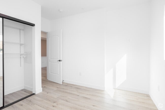 3BR, 2BA - 1275 SF - Olivia Apartments