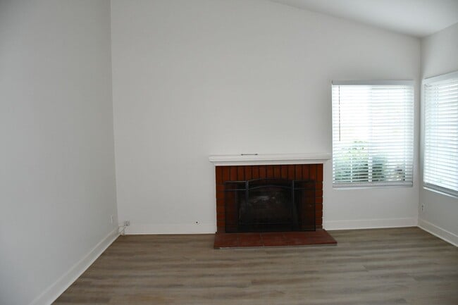 Photo - 1271 N Mosswood Dr