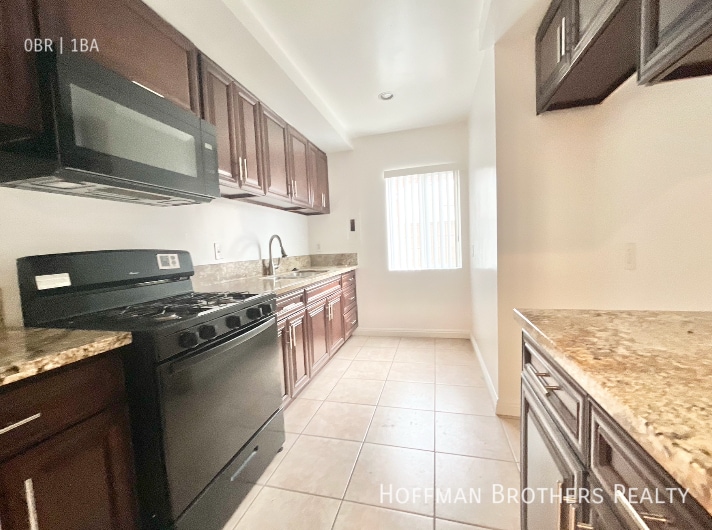 Photo - 6335 Whitsett Ave Unit 3