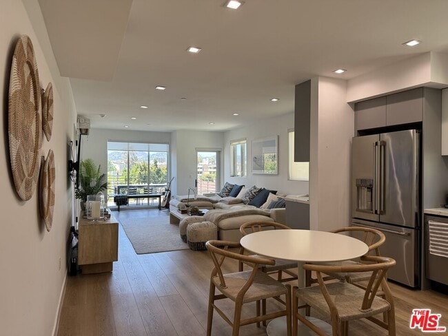 Photo - 9842 Vidor Dr Unit 402