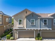 Photo - 3 bedroom / 2.5 bathroom/ TOWNHOME in Santa Clarita