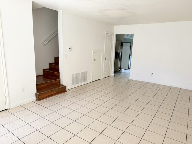 Photo - 280 Roanoke Rd