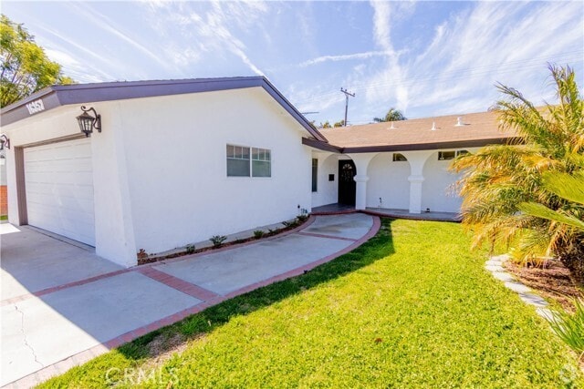 Building Photo - 16357 San Jacinto St Rental
