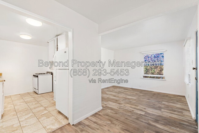 Photo - 7987 Lincoln St