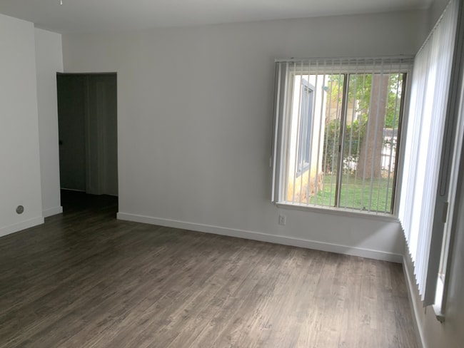 Photo - 14711 Erwin St Apartment Unit 1