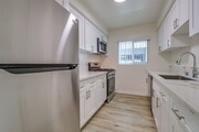 Photo - 4105 - 4111 Somerset Dr Apartments