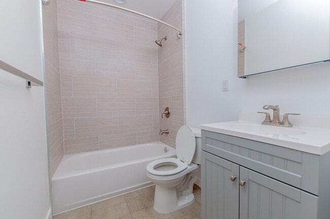 Photo - 4927 W Adams Blvd Unit Residencial - 2