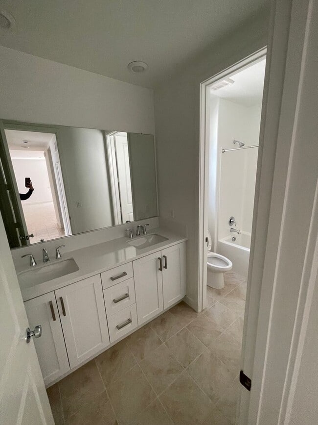 Photo - 3 Br/2bth -  GREAT PARK NEIGHBORHOOD - ONE STORY