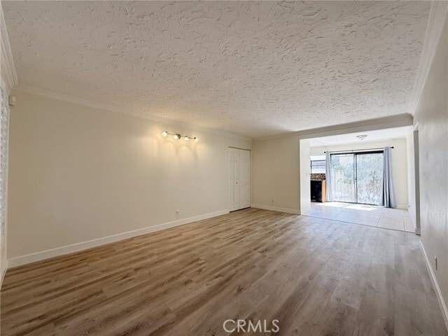Photo - 231 Springview