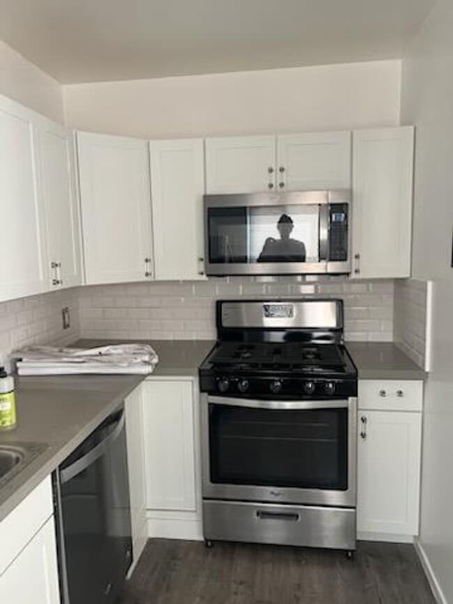 Photo - 1/2-7766 1/2 Santa Monica Blvd Unit 7766 1/2