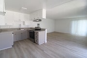 1 bedroom renovated - Anaheim Cottages