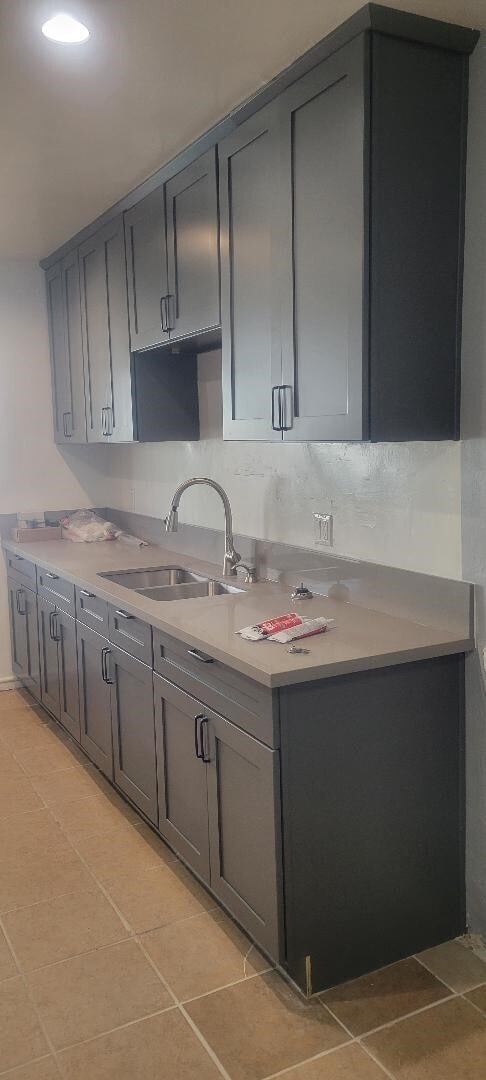 Kitchen - 4026 Stevely Ave Apartments Unit 8