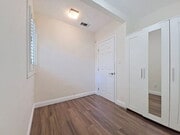 Photo - 3819 S Van Ness Ave