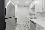 2BR, 2BA - 990 SF - Kitchen - Park Terrace Apartments