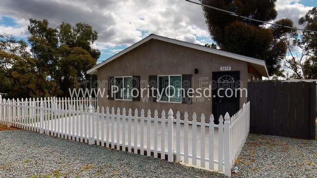 Photo - 3854 Alameda Way House