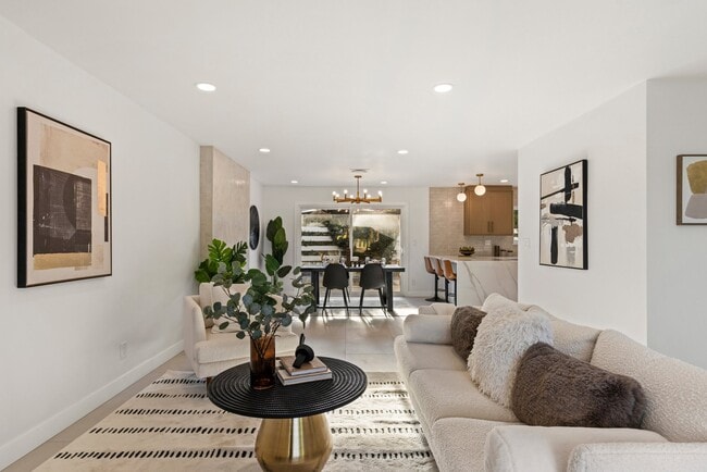 Photo - 1111 S San Joaquin Dr