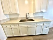 Photo - Beautifully Upgraded 1 Bedroom / 1 Bathroom Apartment Available Now! Unit 4