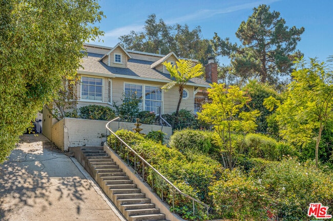 Photo - 3331 Bennett Dr