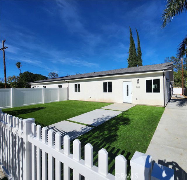 Building Photo - 19453 Strathern St