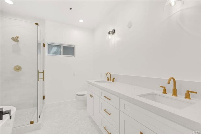 Photo - 1871 Greenfield Ave Unit 102