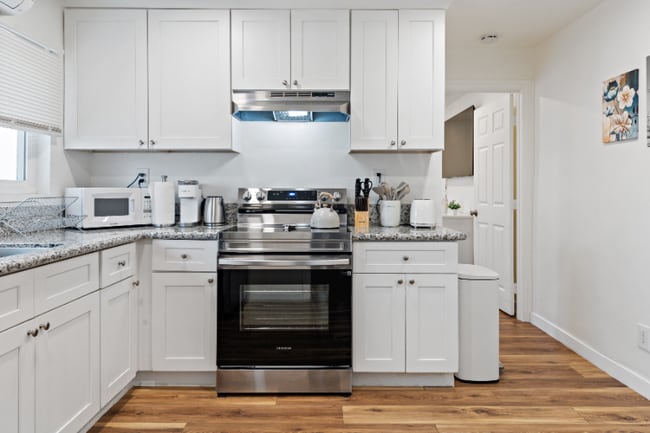 Photo - 227 S Main St