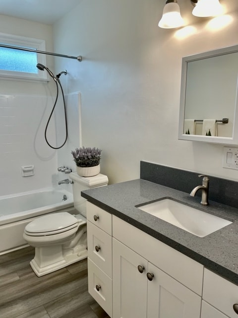 Bathroom - 4961 Kester Ave Unit #2