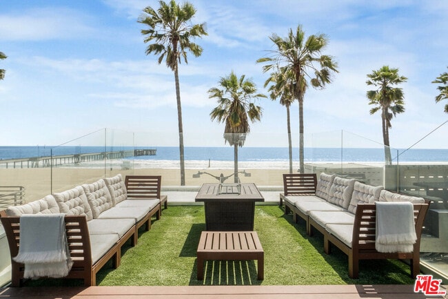 Building Photo - 2911 Ocean Front Walk