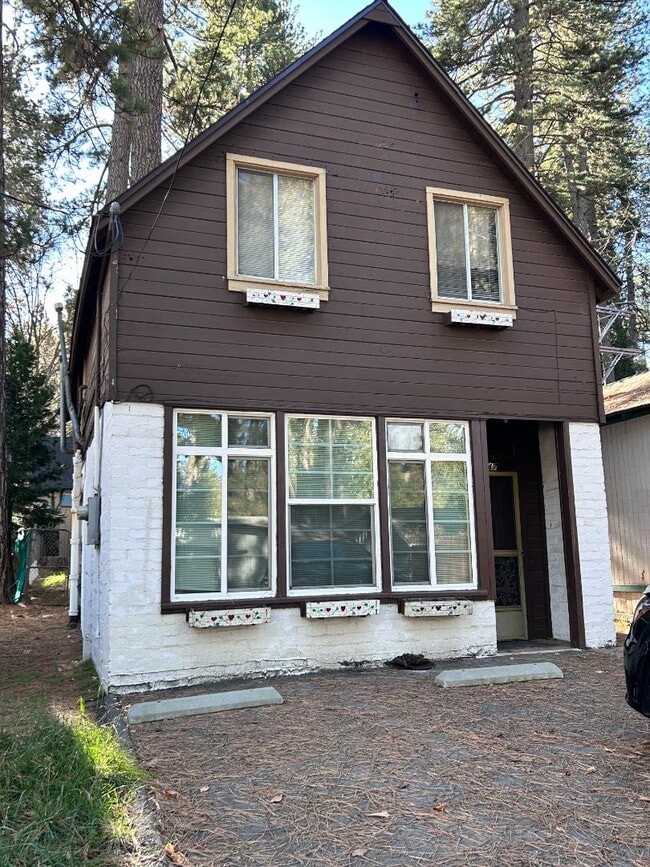 Photo - 22947 Waters Dr