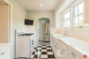 Photo - 5013 Hartwick St