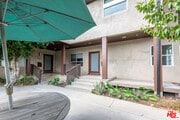 Photo - 627 N Niagara St House