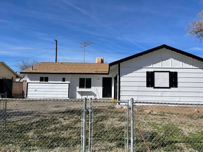 Photo - 45409 7th St E