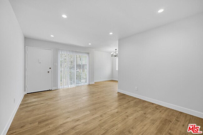 Photo - 1738 Colby Ave Unit 1