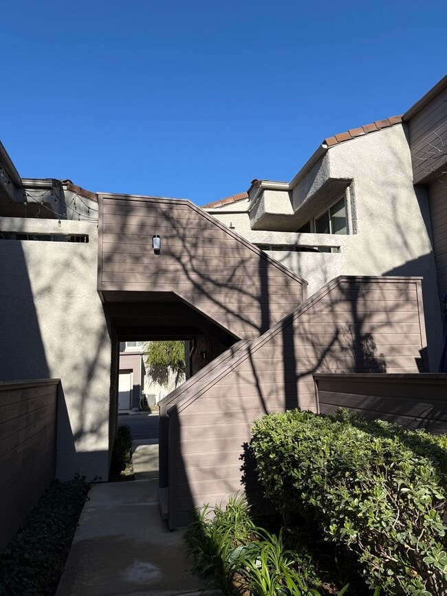 Photo - 2 bedroom, 1 bath townhome in great location