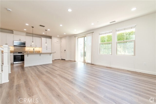 Building Photo - 906 El Paseo Rental