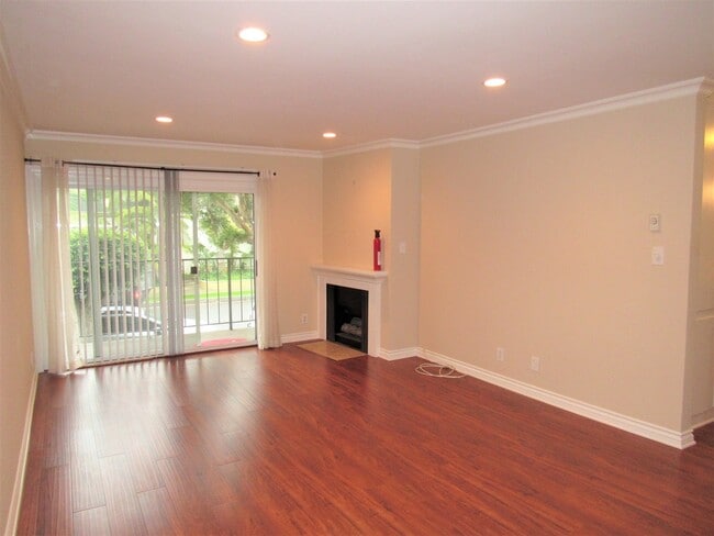 Photo - Gorgeous 1-Bedroom Apartment in Playa Del Rey! Unit 5