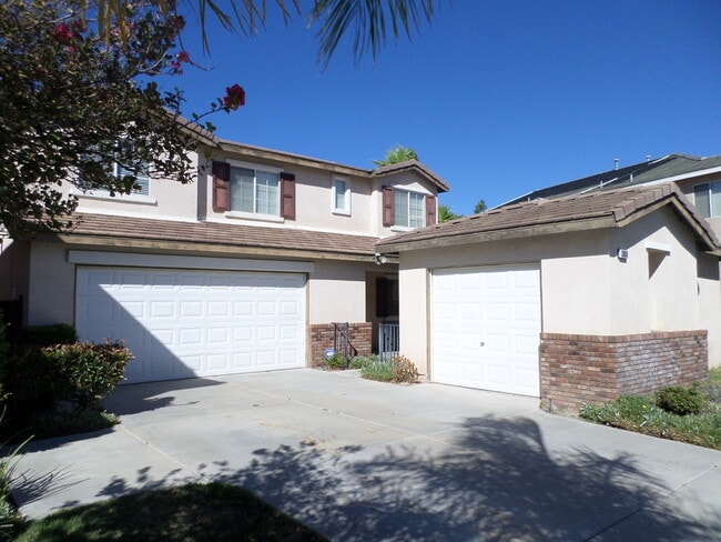 Photo - Great 4 BR + BONUS Room off Calle Del Oso Oro