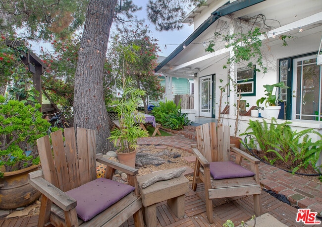 Photo - 426 Rialto Ave Unit B