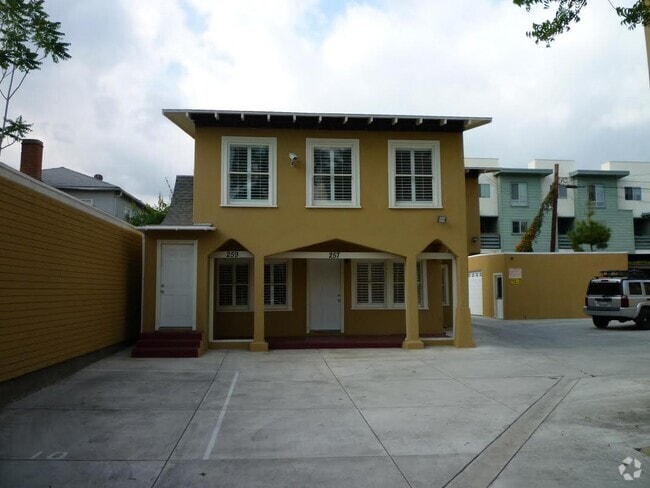 Building Photo - 257 Parke St Unit 257 Rental