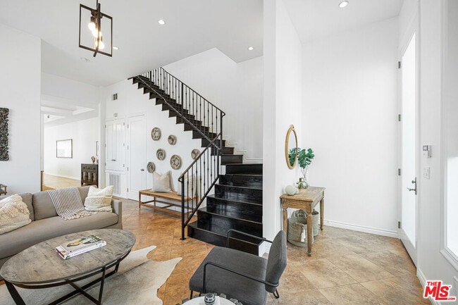 Photo - 715 N Kilkea Dr