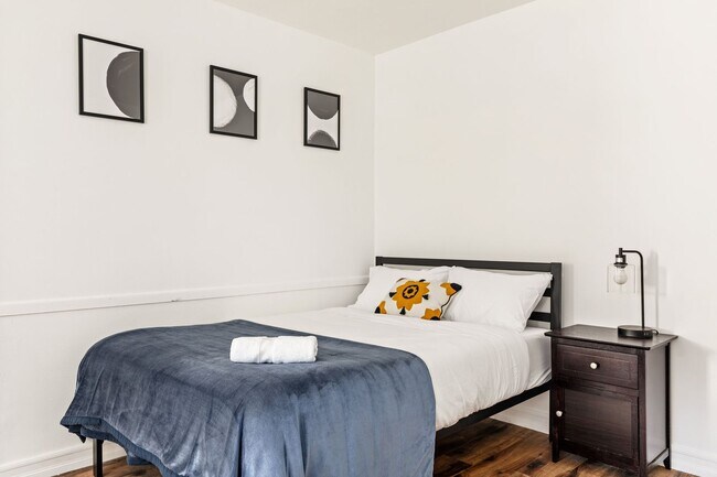 Photo - 515 Landfair Ave Unit Single Room 5 - 5