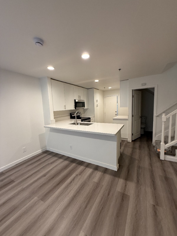 Photo - 725 W Fletcher Ave Unit 203