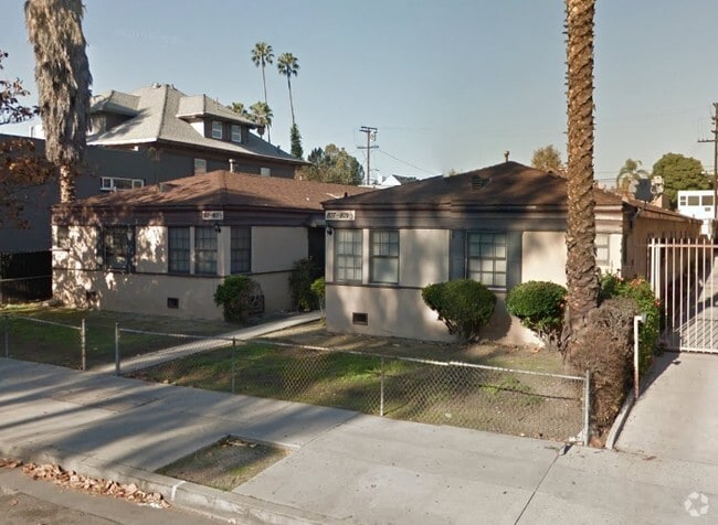 Building Photo - 807 W. 30th St. Rental