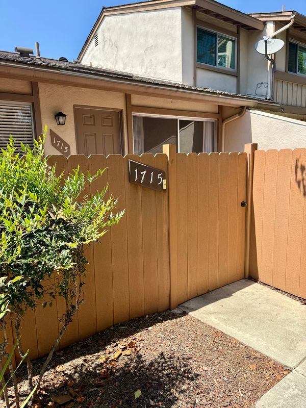 Photo - 1715 N Gilbert St Condo