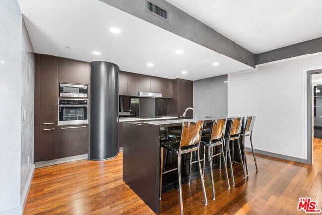 Photo - 6250 Hollywood Blvd Unit 9E