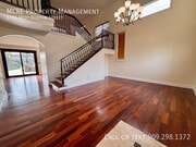 Photo - 1730 W Buxton St