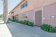 Photo - Beautiful One bedroom in gated complex one block from Ocean In Long Beach Unit #16
