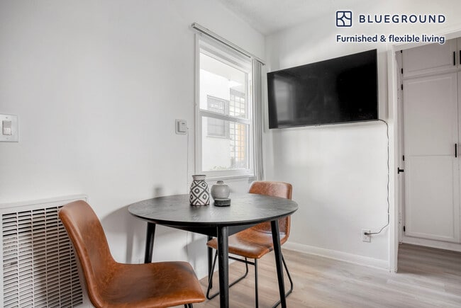 Photo - 944 Tiverton Ave Unit FL2-ID1209