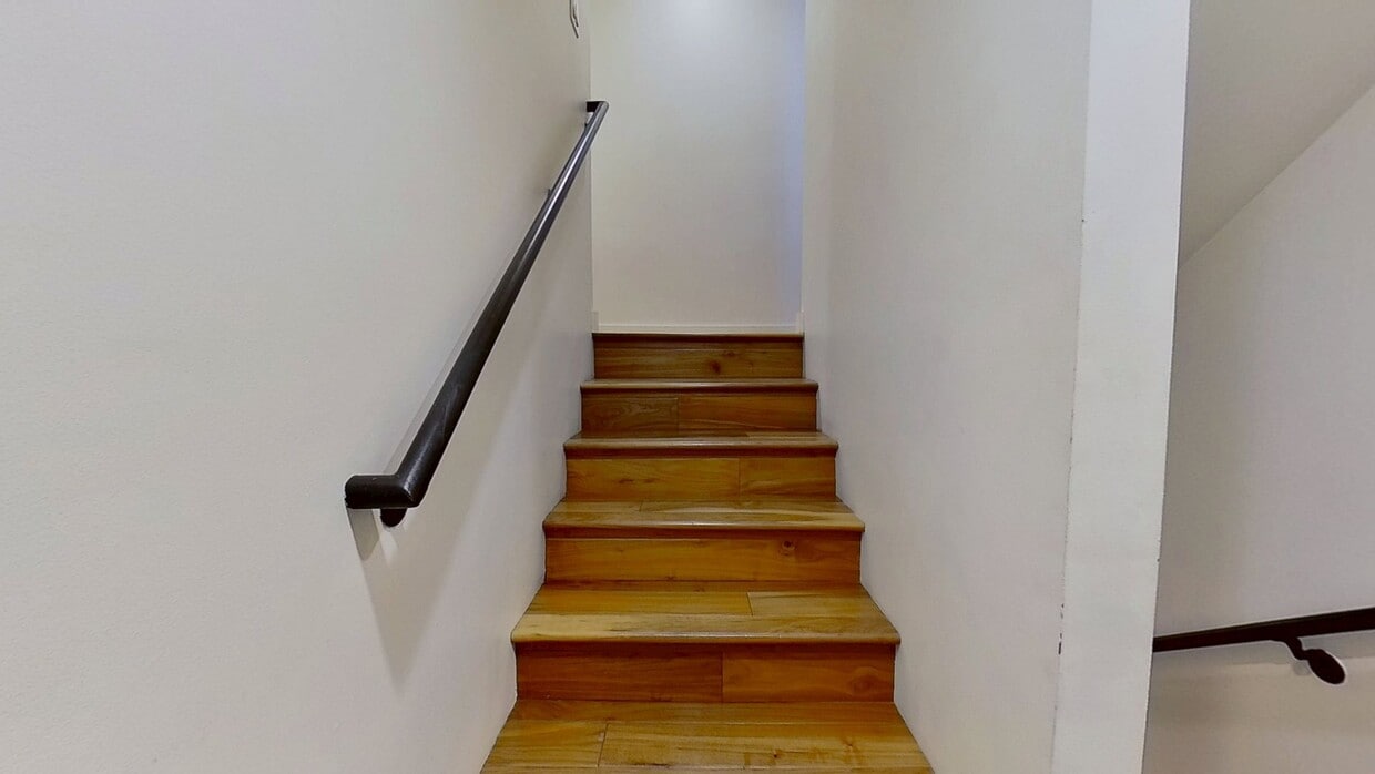 3D Tour - 642 Hermosa Ave House