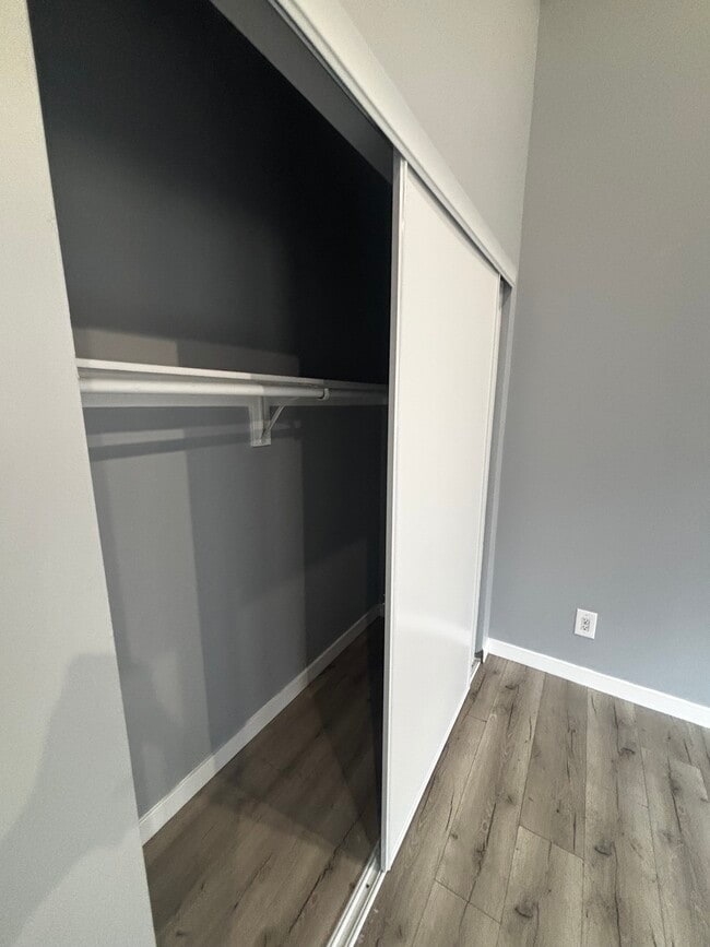 Closet #5 - 1726 W 22nd St