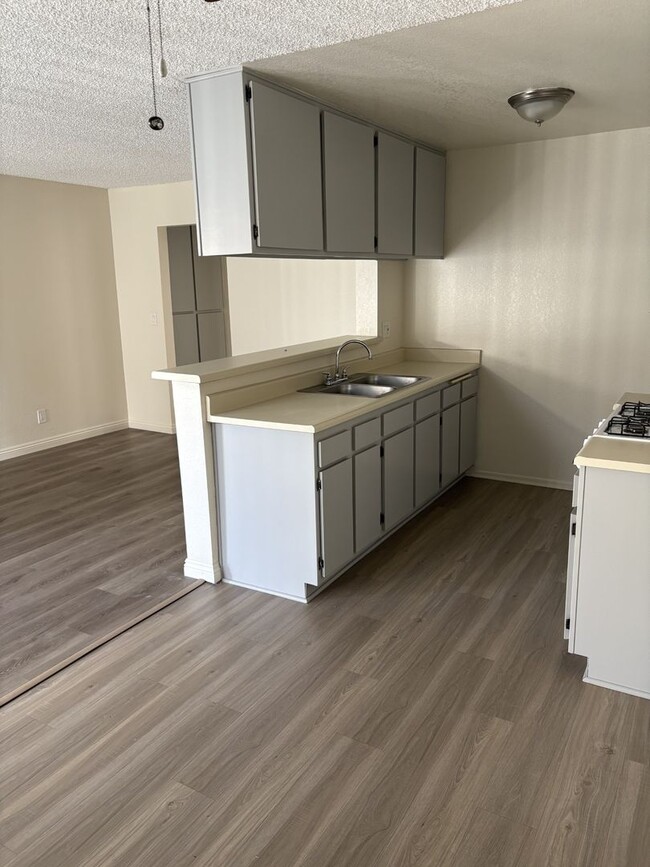 Photo - 6810 Foothill Blvd